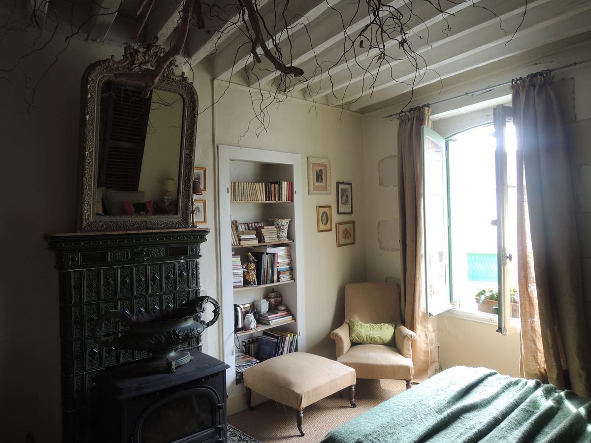 Maison D'Hotes "Les Volets Verts" Et Sa Brocante Ecueille Экстерьер фото